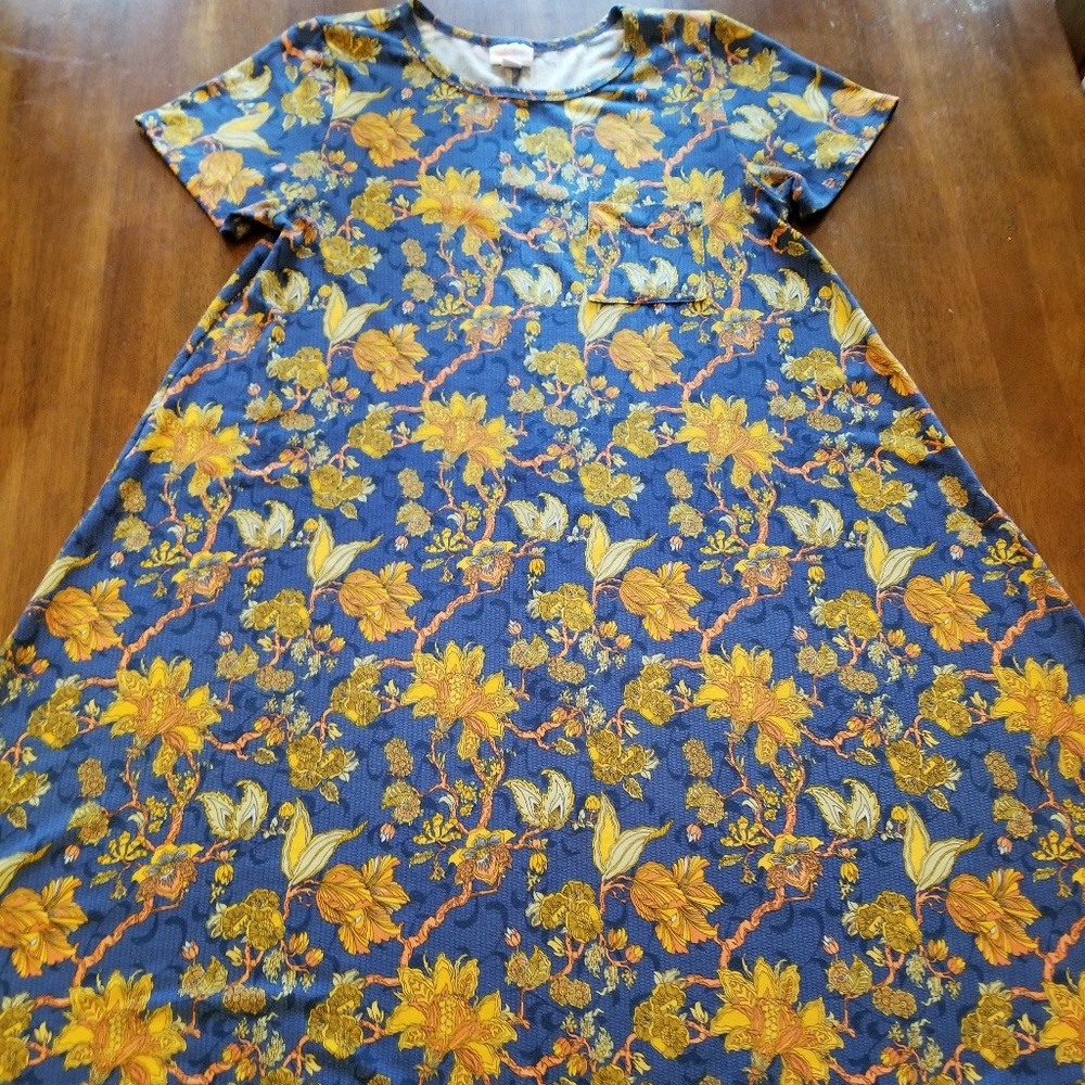GUC Lularoe Carly